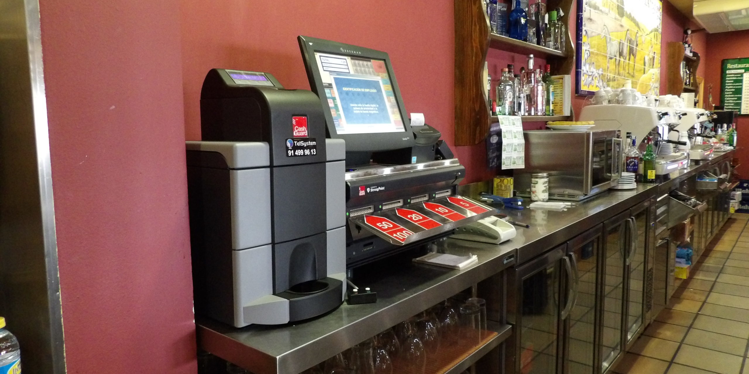 Instalacion CashGuard en Restaurante La Salamanquilla – Telsystem distribuidor oficial Cashguard en La Salamanquilla