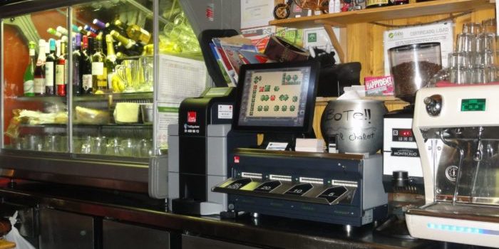 Instalacion cajon inteligente CashGuard en Restaurante Los Ibericos del Sur – Telsystem distribuidor oficial caja-registradora-restaurante