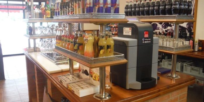 Instalacion cajon inteligente CashGuard en Restaurante Pizzeria Il Capriccio Telsystem distribuidor oficial Cashguard en Il Capriccio