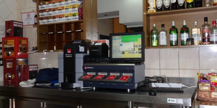Instalacion cajon inteligente CashGuard en Restaurante Hostal Angel CashGuard en Hostal