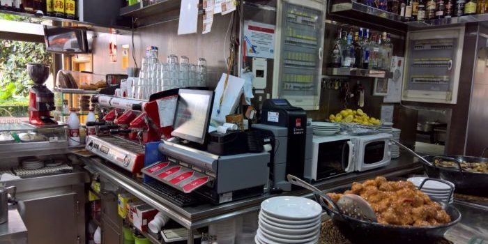 Instalacion cajon inteligente CashGuard Cerveceria Franva Telsystem distribuidor oficial Cashguard en Cervecería Franva