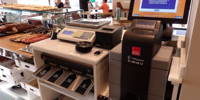 Instalacion CashGuard en Panaderia Pasteleria Ilussion Delicatessen – Telsystem distribuidor oficial Cashguard en LA ILUSION DELICATESSEN