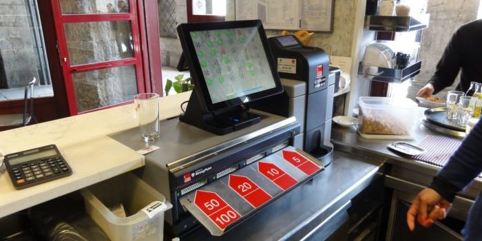 CashGuard-en-cafetería-Madrid