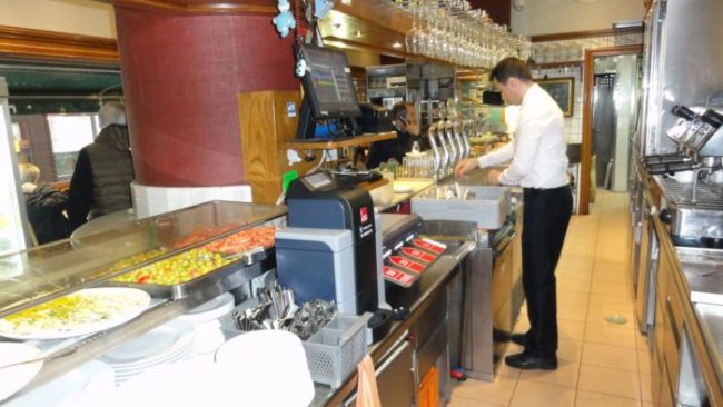 Instalacion cajon inteligente CashGuard en Restaurante El Urogallo Telsystem distribuidor oficial CashGuard en restaurante El Urogallo