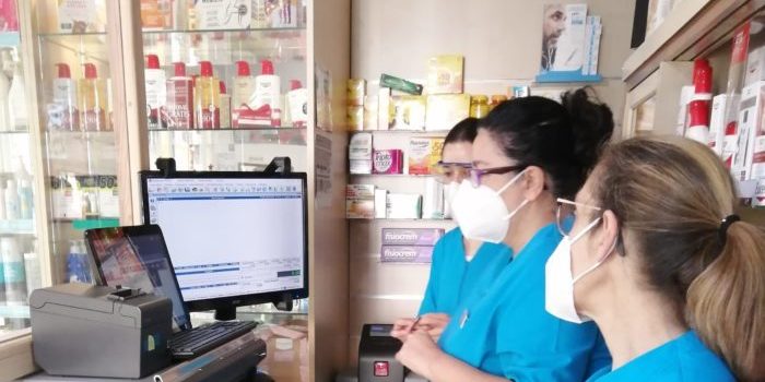 Instalación-de-CashGuard-en-farmacia-Soraya-Ferrer-Telsystem-Soluciones-Integrales Instalación-de-CashGuard-en-farmacia