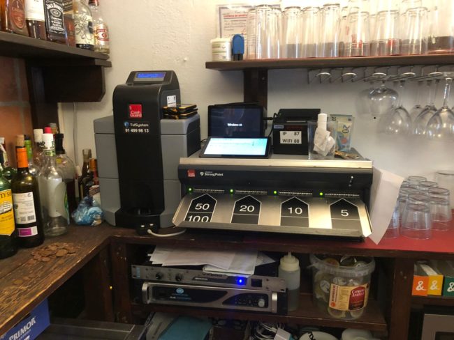 Instalación-de-CashGuard-en-marisquería