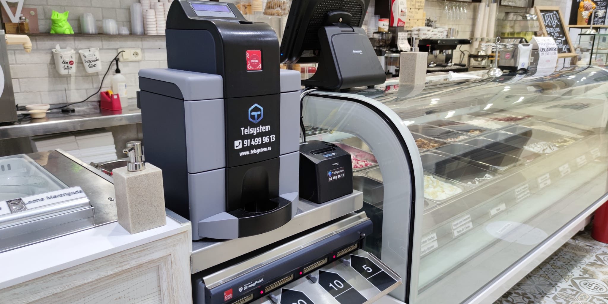 Telsystem-realiza-la-Instalación-de-CashGuard-en-autopago-en-HELADERIA-SIENNA-AUTOPAGO-2 CashGuard-en-autopago