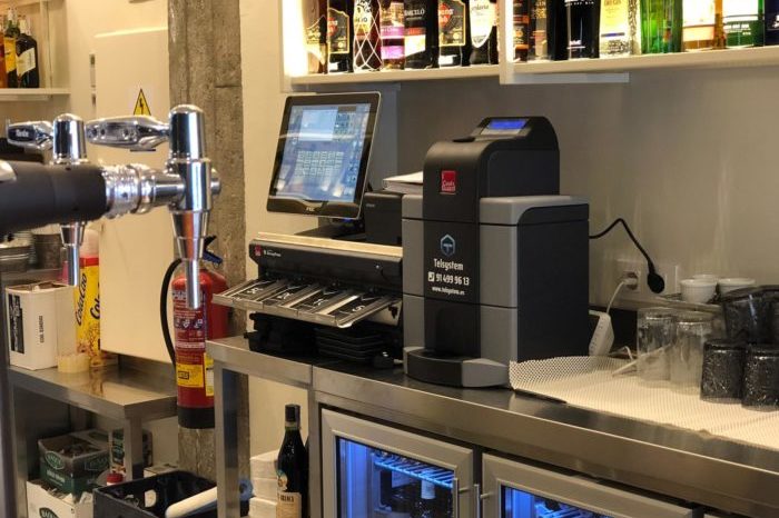 Instalación-cajón-inteligente-CashGuard-en-Restaurante-Mooser