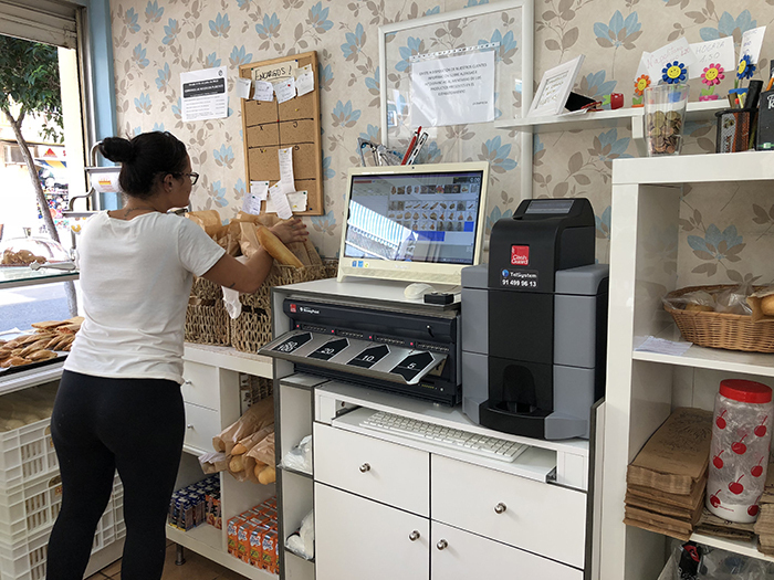 maquina-cobro-automatico-panaderia maquina-cobro-automatico