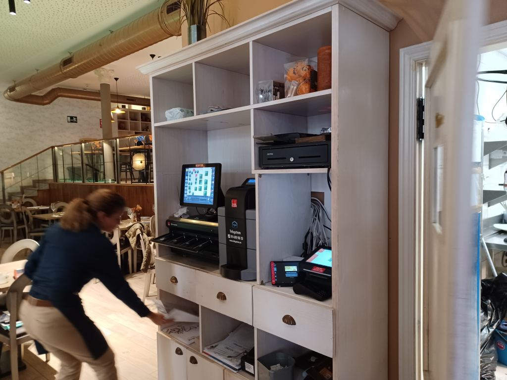 la-mafia-se-sienta-a-la-mesa-cashguard